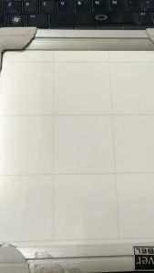 Bảng di động cố định thay đổi độ cao kích thước 70 x 100cm tặng kèm bút nam châm lau bảng và 10 tờ giấy cùng khổ