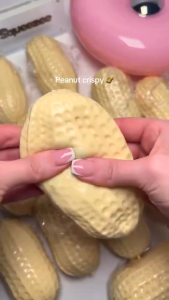 👍SG Seller Crunchy Peanut Squishy ASMR Stress Relief Toy Slow Rising Soft Squeeze Fidget Toy SquishyGift For Kids Adults