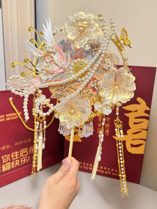 Handmade Chinese Wedding Fan Gift for Bridesmaid High-End Heavy-Duty Silk Or Bamboo Material DIY Wedding Decoration Item