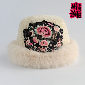 หมวกไหมพรมปักลายหนาสำหรับผู้หญิงในฤดูใบไม้ร่วงและฤดูหนาว หมวกบันไดป้องกันหู กระโปรงสั้น ป้องกันขนสัตว์ เครื่องประดับแฟชั่น