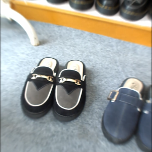 Mikihas - Sandal Mules Wanita Kasual Slip-On Kulit Suede - Blustring Black