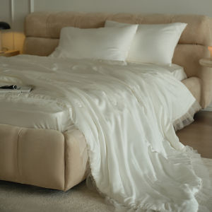 Soft Cooling Easy to Machine Wash Summer Quilt