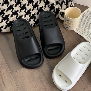 รองเท้าแตะ EVA ส้นหนากันลื่นได้ดี ไม่มีน้ำขังไม่มีกลิ่นเท้า สำหรับใส่ในบ้าน รองเท้าแตะแบบสวม ใส่สบายน้ำหนักเบา ระบายอากาศได้ดี ดูดซับแรงกระแทกได้ดี ใส่ได้ทุกเพศ (พร้อมส่ง)