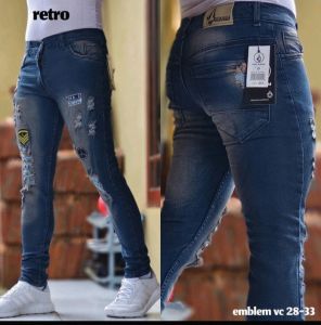 Celana Panjang Sobek Pria Emblem Premium