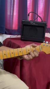 Amplifier Gitar RISE by SAWTOOTH 5W Power Elektrik Listrik Akustik Bass Guitar RISE-AMP5