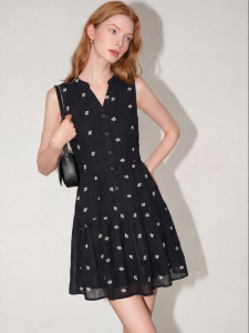 French Style Black Floral Summer V-neck Waist-cinching A-line Dress