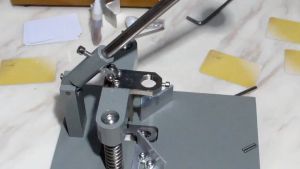 Manual fillet cutting machine Photo album business card hanging tag nameplate film table pad rounded corner machine