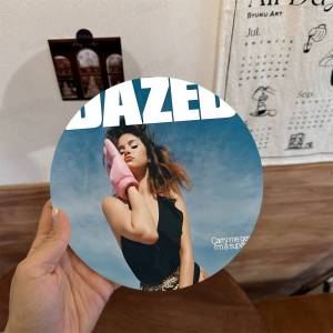 American female S-Selena singer Wooden Coaster Coffee Teacup Decoration Coffee Shop Beverage Shop Family Restaurant