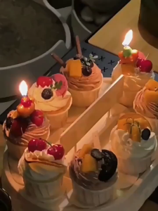 CODจัดส่งตอนนี้ถาดหมุนได้ แท่นหมุนคัพเค้กถาดน้ำแข็งถาดหมุนแป้นหมุนเค้กทำน้ำแข็งคัพเค้กพิมพ์ขนมถาดใส่ขนม