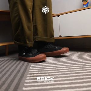 Brick Mansions - Urban Street Black Gum Sepatu Sneakers Casual Pria Wanita