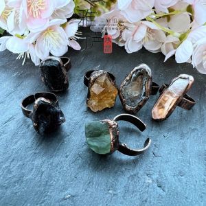 Exaggerated Vintage Ring New Fashion Jewelry Accessory Purple Crystal White Crystal Open Finger Ring Unique Personality