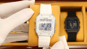 SKMEI 2526 Alloy Womens Digital Waterproof Electronic Rubber Wrist Fashion  Sports Watch (41.6 mm)