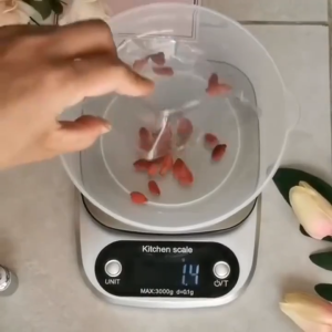 5kg/0.1g Waterproof Rechargeable Coffee Drip Scale Digital Scale Digital LED Display Kitchen scale No battery required waterproof can weigh seafood
