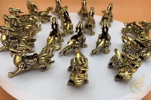 Decor Mini Tượng Tỳ Hưu Phong Thủy Vượng Tài Lộc Tượng Nhỏ Để Bàn Tiểu Cảnh Bằng Đồng Thau - Đồ Đồng Thuận Tâm