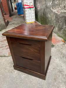Tủ - kệ đầu giường có 1 ngăn bí mật dùng thẻ tuy-tủ gỗ hương vân phun màu óc chó