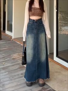 S-6XL กระโปรงยีนส์สไตล์ย้อนยุคสำหรับผู้หญิง เอวสูง ดีไซน์เก๋ไก๋ ขอบดิบ กระโปรงทรงเอยาว