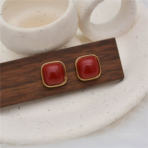 Retro Geometric Square French Style Magnetic No-Hole Double-Sided Red White Clip-On Earrings Fashionable Jewelry Accessories