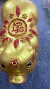 Heo tiết kiệm thạch cao heo mọi dáng Ngọc Trinh heo màu vàng tài lộc