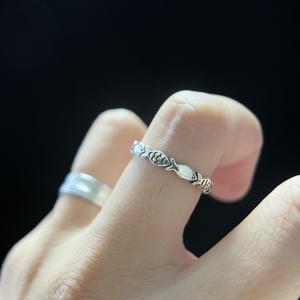 Elegant Miss Enna Fish Design Ring Unique Style High End Vintage Feel Luxury Versatile Womens Ring Ocean Life Theme Jewelry