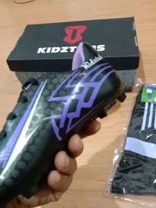 KIDZTUBS Sepatu Sepak Bola Anak Laki LakI Size 28 29 30 31 32 33 34 35 36 37 KDZ1548112724