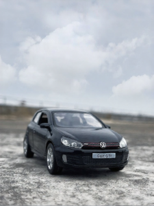RMZ City | Mô Hình Xe Hơi Kim Loại Golf 6 GTI Đựng Quà Sưu Tầm 1/36