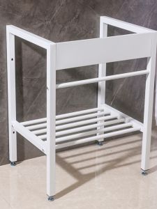 ห้องน้ําสแตนเลสทาสีชั้นอ่างล้างหน้ายืนบนพื้น สีขาว สีอบอุปกรณ์ห้องน้ําชั้นวางของรองรับ