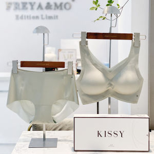 เสื้อชั้นในแบบเกาะอกไร้โครง Kissy เสื้อชั้นในยางยืดแบบเกาะอกสำหรับผู้หญิงวัยรุ่น ไร้ตะเข็บ ใส่สบาย ป้องกันหน้าอกข้างเดียว