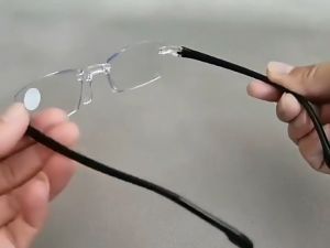 Kacamata Baca Dan Jalan Pria Wanita Orang Tua Anti Radiasi Usia 30 Ke Atas Auto Focus Lensa Biru