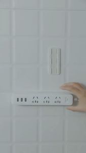 Holder Tempel Stop Kontak Fixator Serbaguna untuk Colokan Listrik