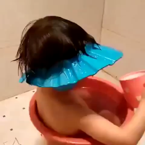 Mũ Tắm Gội Đầu Chắn Nước Nón Tắm Có Bịt Tai Cho Bé