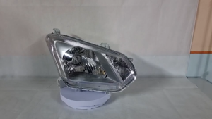 ไฟหน้า อีซูซุ ดีแม็ก 1.9 ALL NEW ISUZU DMAX 1.9 ปี 2016 - 2019 รุ่นไฟหน้าธรรมดา หลอดฮาโลเจน H4 ตราเพชร DIAMOND