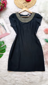 MYDU SALE | MS 1826 Đầm Dự Tiệc Đính Hạt Cổ Áo – Thiết Kế Tinh Tế Tôn Dáng