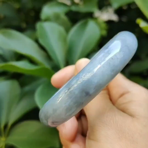 58.77 mm Light Lavender Black Wuji Peace Bangle Natural Type A Jadeite Jade certificate weighs 57.84 grams Width: 13.9 mm Thickness: 7.5 mm (bangle15)
