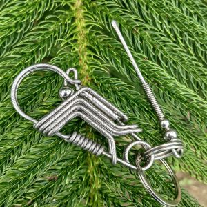 Wavy Pattern Keychain Handcrafted Stainless Steel Key Holder for Daily Use