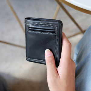WANYE | Leather Wallet Black Zipper Short Style