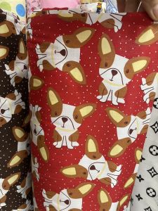 ผ้าเมตร แมว น้องแมว อเนกประสงค์ คอตตอนทีซี ลายการ์ตูน หน้ากว้าง 45 นิ้ว ปูโต๊ะ ถ่ายพร๊อพ ฉาก ม่าน