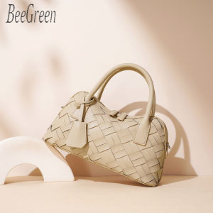 BeeGreen กระเป๋าถือทอหนังวัวของผู้หญิงกระเป๋าสะพายไหล่ขนาดเล็กแฟชั่นหรูหราสำหรับไปทำงานกระเป๋าคาดลำตัวผ้า Raffia