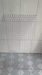 ( 50 x 100cm x ô rộng 3 phân 5phân -  Sợi sắt 2.5ly ) Tấm lưới sắt đan treo phụ kiện màu trắng sữa