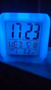 JAM LED MEJA KUBUS DIGITAL ALARM BERUBAH 7 WARNA MOODY CLOCK GLOWING