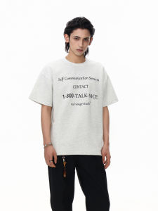 Red Vouge เสื้อยืดแขนสั้นพิมพ์ลายตัวอักษรฤดูร้อนสำหรับผู้ชายและผู้หญิง ทรงหลวม ระบายอากาศได้ดี ดูดซับเหงื่อ ไม่ซีดจาง ผ้าฝ้ายผสมโพลีเอสเตอร์