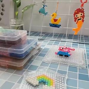 4400ชิ้น DIY ลูกปัดชูด Multicolor สร้างสรรค์ลูกปัดของเล่น DIY ปริศนาเมจิกสเปรย์น้ำลูกปัดเหนียวแฮนด์เมดของเล่นเพื่อการศึกษาชูดสำหรับเด็กเริ่มต้น