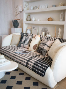 Nordic Simple Geometric Striped Sofa Cushion Non Slip Abrasion Resistant Stuffed Cushion Autumn and Winter Warm Sofa Cover Cover Towel