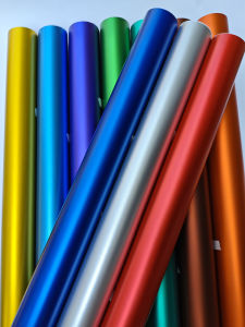 สติกเกอร์ตกแต่งถังน้ำมันรถจักรยานยนต์แบบคาร์บอนไฟเบอร์ อุปกรณ์ตกแต่งสีใหม่ สติกเกอร์ตกแต่งรถจักรยานยนต์แบบดูดซับความร้อน