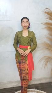 Kanaya - Baju Kebaya Brokat SETELAN Kebaya Bali SOFIA LILY dan Rok Moscreft Stretch Batik Panjang Kebaya Bali Modern
