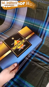 sarung tenun wadimor kemasan dus duplex ukuran dewasa ada motif garis polos dan kotak kotak