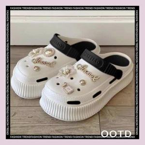 Sheii รองเท้าแตะแฟชั่นสไตล์เกาหลี ดีไซน์น่ารัก ไม่ซ้ำใคร ติดตัวการ์ตูน ว้าวจึ้งไม่เหมือนใคร มี 5 สี  เลือกแมทซ์ให้เข้ากับชุดได้เลยย