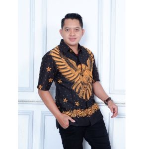 Batik Pria Baju Kemeja Setelan Sarung Batik Solo Full Furing Motif Garuda Hitam Kuning