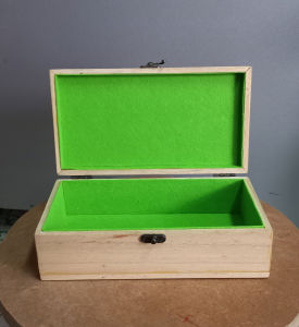 Hôp gỗ thông chữ nhật.