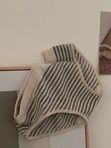 Comfortable Breathable Ladies Seamless Stripe Triangle Panties Mid-Waist Cotton Underwear Soft And Smooth against the Skin