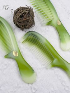 Extra Thick Long Hair Womens Comb Anti-static Prevents Bull Horn Breakable Soft Comb for Home Use Hair Care Wooden Comb